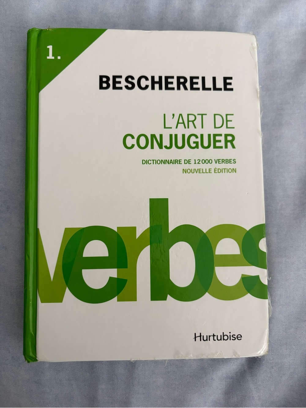 Bescherelle L'Art de Conjuguer - White & Green Verb Book